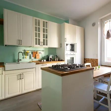 Large Design Near The Vatican דירה