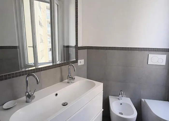 Large Design Near The Vatican * רומא