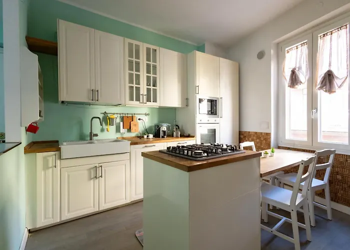 Large Design Near The Vatican דירה